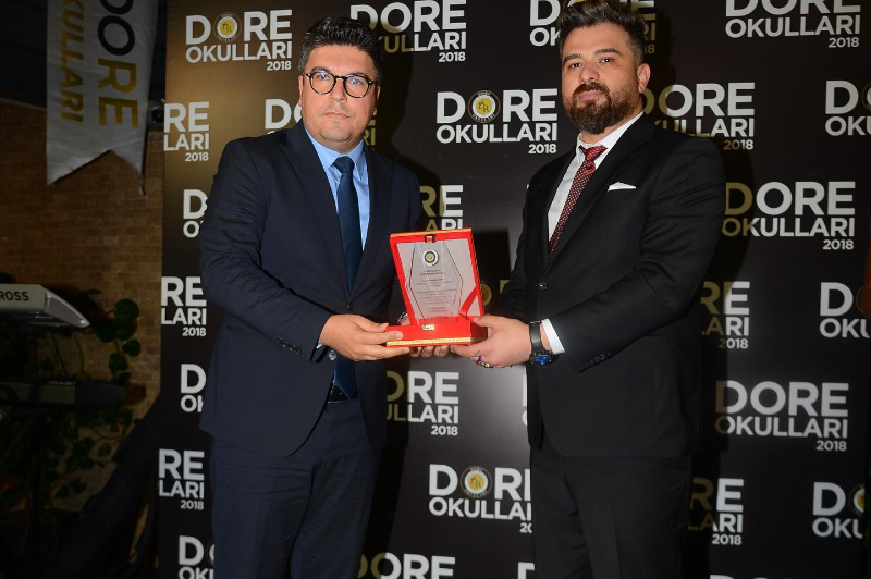 Dore Okulları Öğretmenler Gününü Ödülle Taçlandırdı
