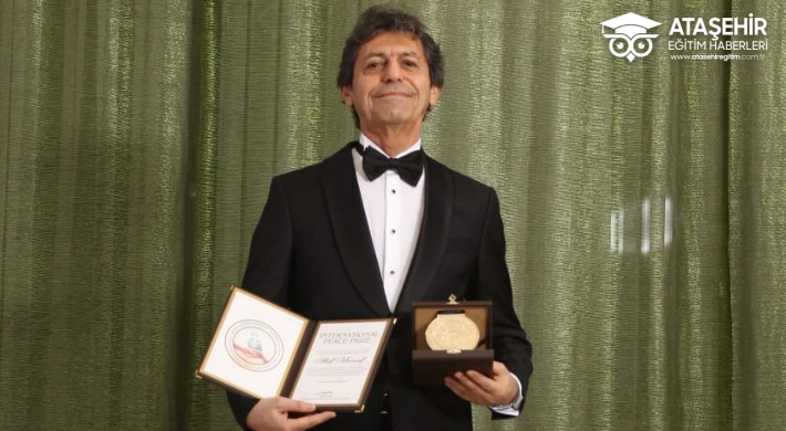 Dünyaca Ünlü Yazar Akif Manaf 2025 Yılı International Peace Prize Ödülü’nü Aldı